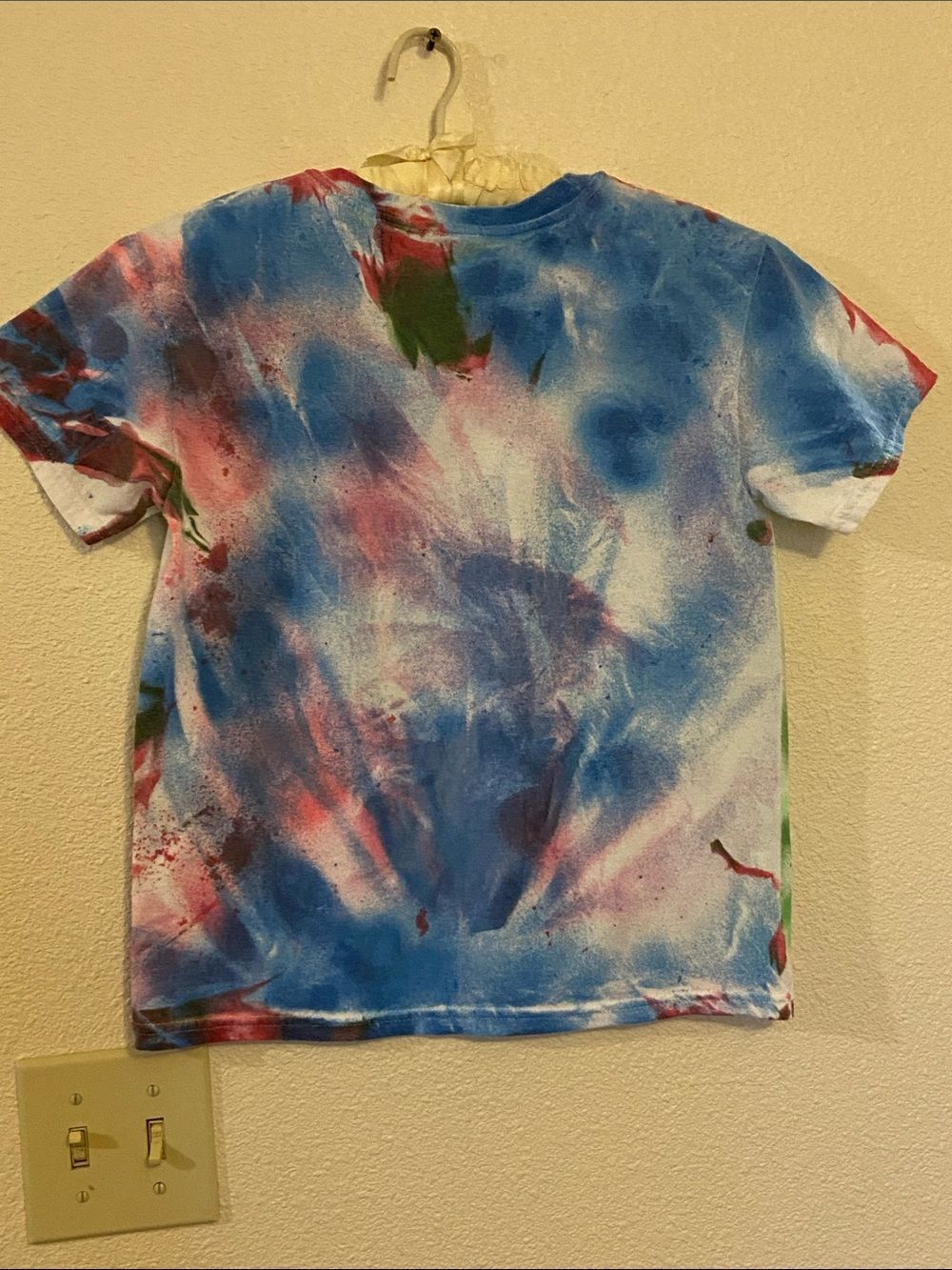 Kids Tie-Dye Short Sleeve Tee - Green & Red Size Pit To Pit 17” Long 21” Appxi,